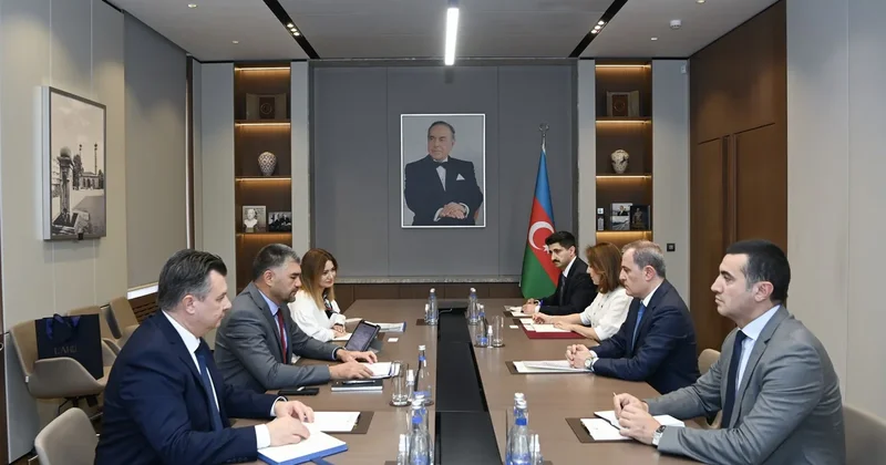 Ceyhun Bayramov Casurbek Çoriyevi qəbul edib