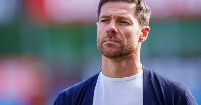 Xabi Alonso “Çelsi”dəki mülkiyyətçinin dəyişməsini şərh edib