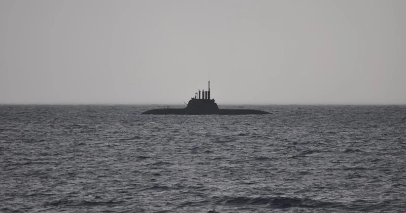 Ucuz sualtı qayıq ABŞ ın 6 milyard dollarlıq nüvə superdaşıyıcısını necə batırdı ?