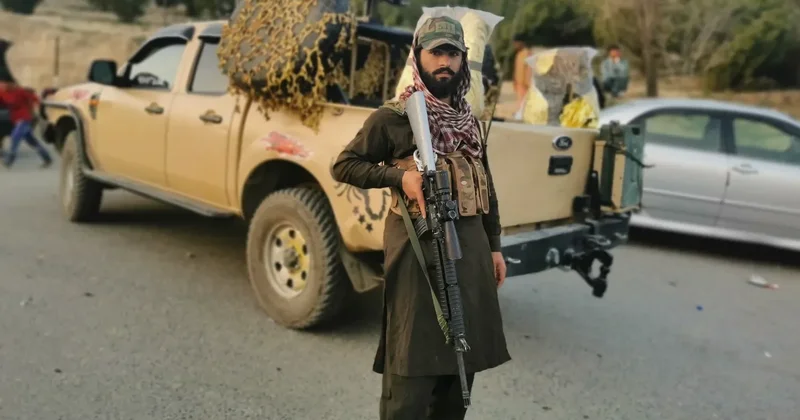 Pakistanda kamikadze terroru Ölənlər və yaralananlar var