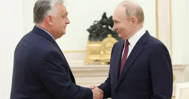 Кремль: Путин позвонил Орбану