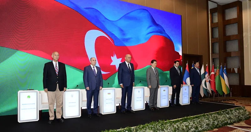 “Milli müxtəliflikdən qlobal həmrəyliyə: yeni dünya nizamında mədəniyyətin rolu” FOTOLAR