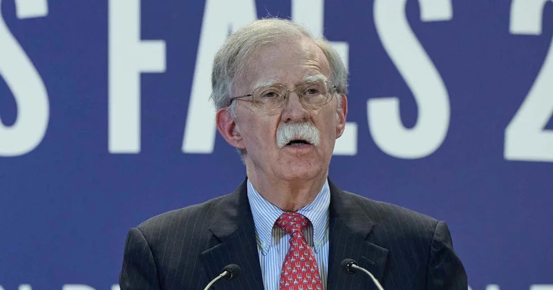 Trampın keçmiş müşaviri Con Bolton məxfi məlumatları yaymaqda ittiham olunur