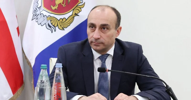 “Onları gül çiçəklə qarşılayası deyildik”