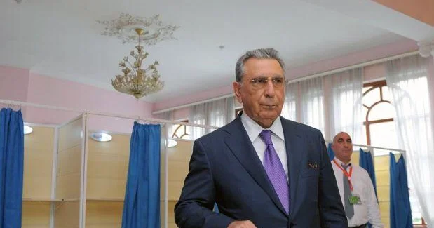 Ramiz Mehdiyev daha bir statusunu itirir Yenilənir