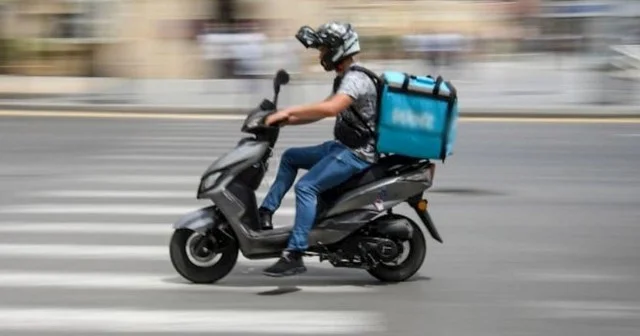 Azərbaycanda moped idarə etmək üçün sürücülük vəsiqəsi tələb olunacaq