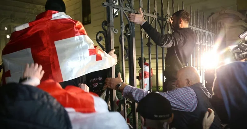 В Грузии продолжаются аресты участников штурма президентского дворца Minval Politika