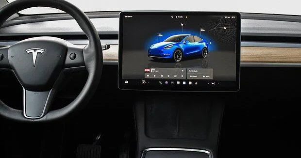 Tesla создала агрессивный беспилотник