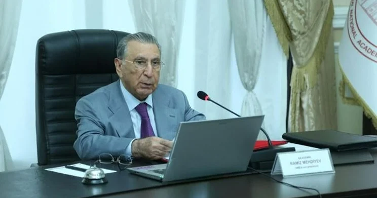Bu deputat və məmurlar Mehdiyevin adamlarıdır Hafiz Hacıyevdən ilginc siyahı