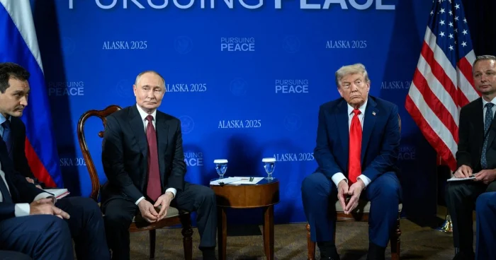 FT: “Tramp Putinə səsini qaldırıb Alyaskanın əks sədası