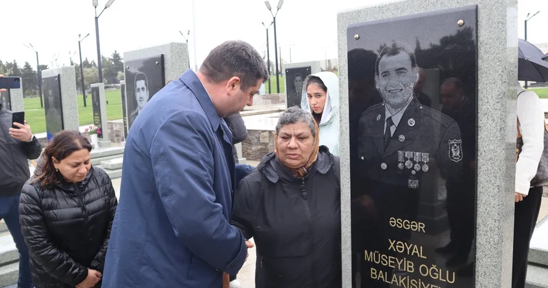 44 günlük Vətən müharibəsi şəhidi əsgər Xəyal Balakişiyevin doğum günündə məzarı ziyarət olunub