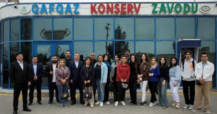 Jurnalistlər “Coolmix”, “Qaf” markalarının istehsal prosesi ilə tanış olublar
