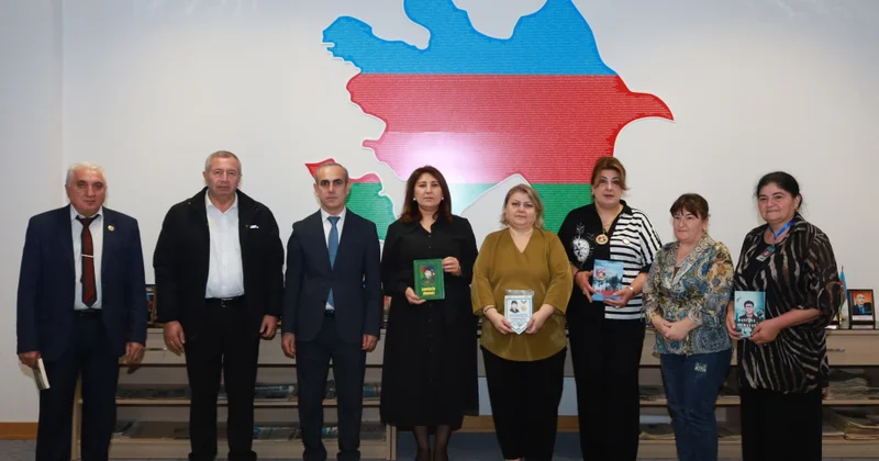 Şəhidlərə həsr olunmuş nəşrlər MEK ə təqdim edilib