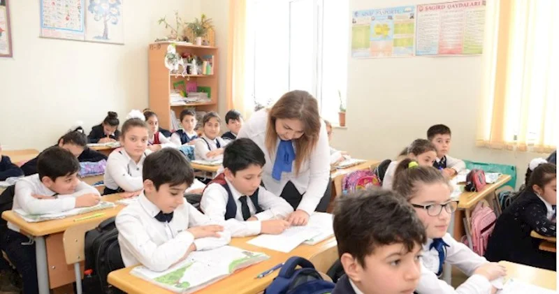Ekspert repetitorları topa tutdu Bəlkə heç məktəb bizə lazım deyil?!