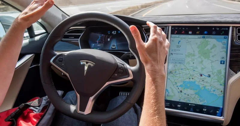 В Tesla появился режим вождения Безумный Макс