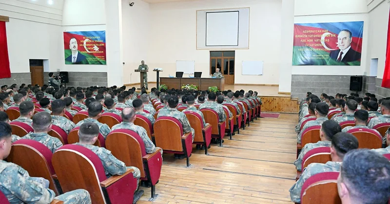 Zakir Həsənov ordunun təminatı və döyüş hazırlığını yoxlayıb