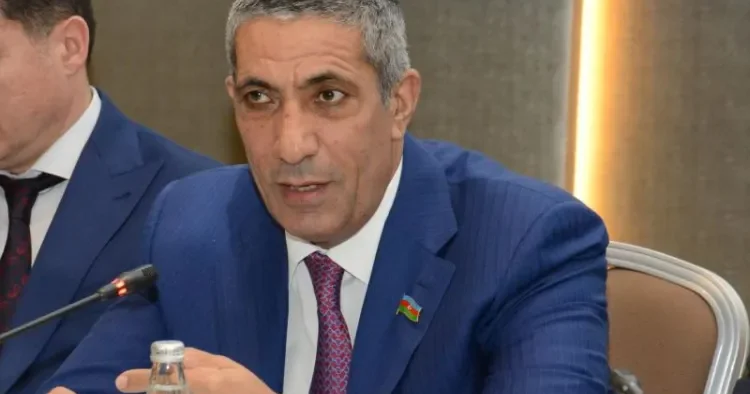 Bütün böyük ölkələrin prezidenti bu gün bizim prezidentlə görüşmək istəyir