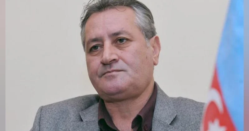 Naməlum Elçin Hüseynbəyli yazır