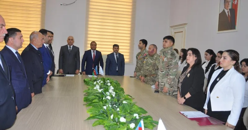 Ağdam Rayon Heydər Əliyev mərkəzində Müstəqilliyin Bərpası Günü münasibətilə dəyirmi masa təşkil edilib