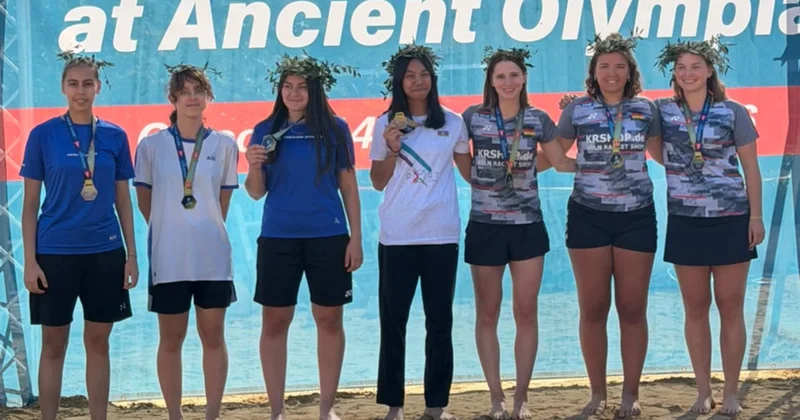 Badmintonçularımız Avropa çempionatında bürünc medal qazandılar FOTO
