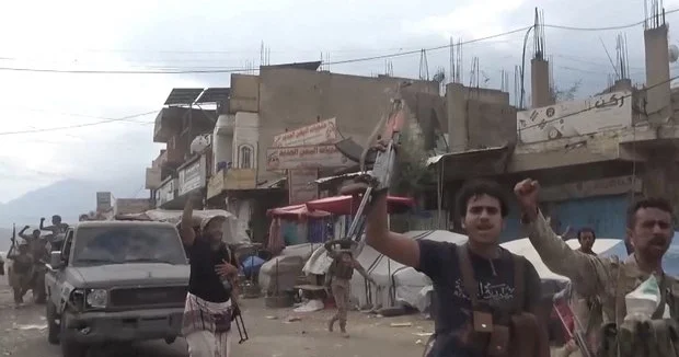 Husilər Yəmənin bu şəhərini mühasirəyə alıb