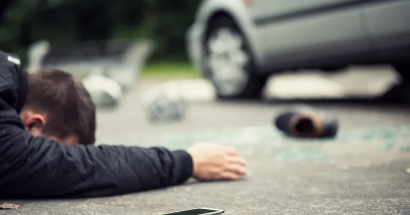Yolu keçən piyadanı avtomobil vuraraq öldürüb