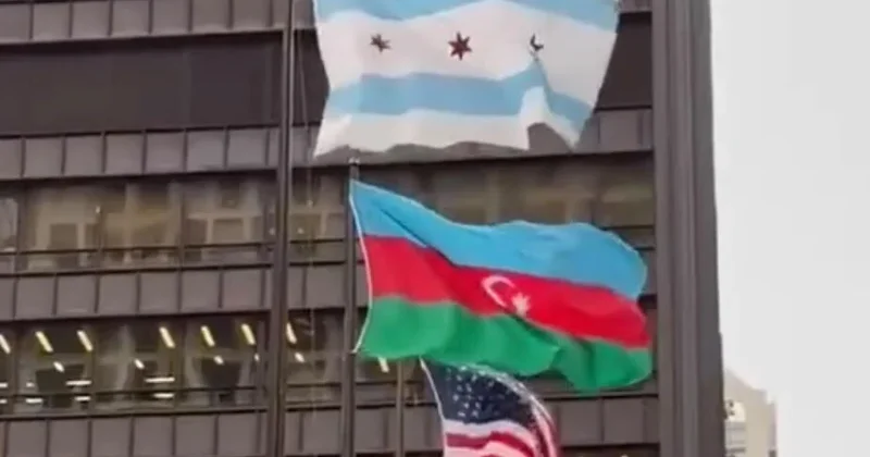 В центре Чикаго поднят флаг Азербайджана