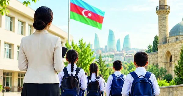 Ekspert dünyəvi təhsildə əsas problemi açıqladı: Məktəblərdə nə dəyişməlidir? KONKRET