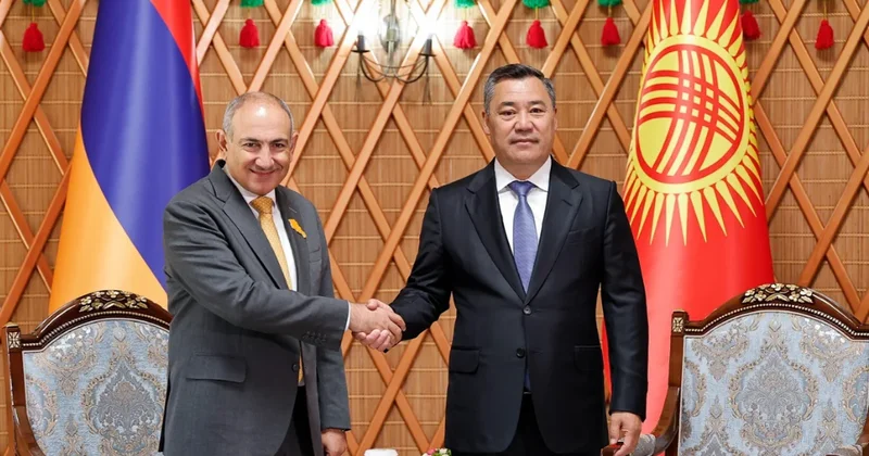 Paşinyanla Japarov Cənubi Qafqaz və Mərkəzi Asiyada təhlükəsizlik məsələlərini müzakirə edib