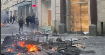Протестующие громят Францию и грозят Макрону смертью Minval Politika