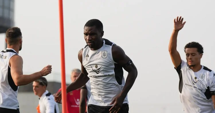 Neftçi nin Qarabağ la oyundan öncəki məşqi FOTOLAR