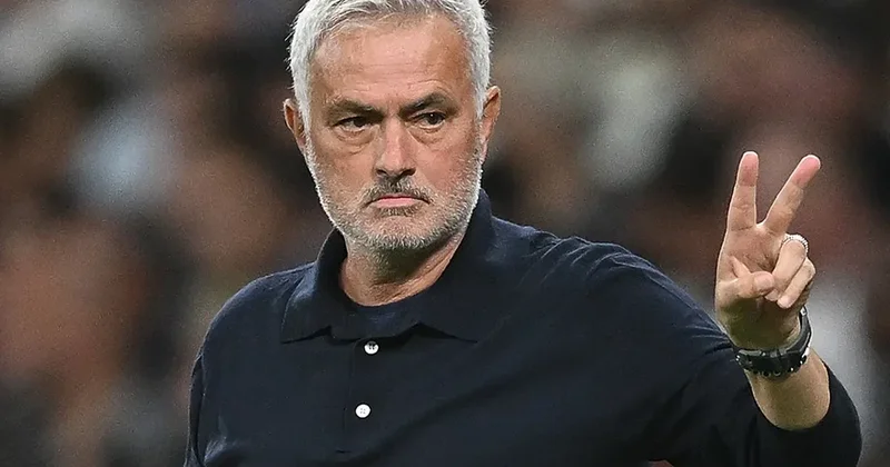 Joze Mourinyo Xavyer Tebasa cavab verdi: “Hər şeyin bir həddi var”