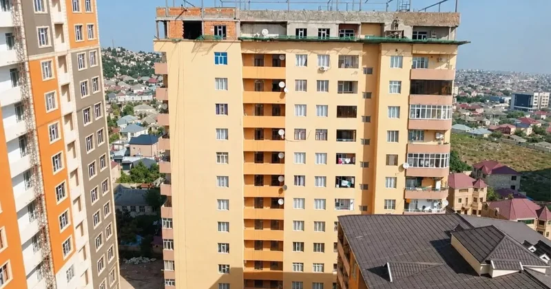 В Хырдалане новостройке надстраивают дополнительные этажи ФОТОФАКТ