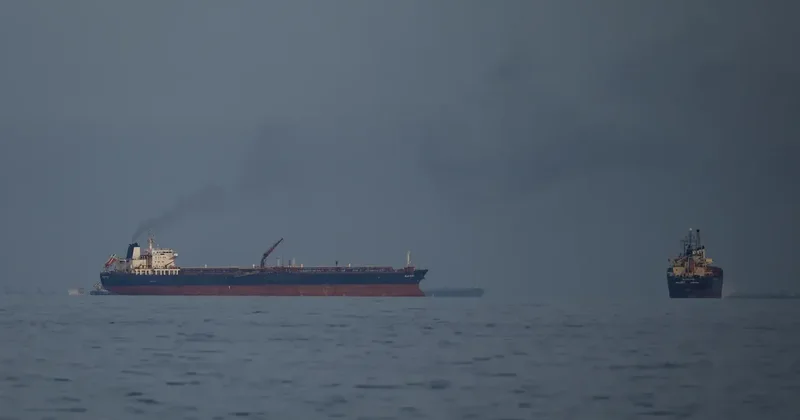 İran ordusu: Oman dənizində zədələnmiş neft tankerlərinin sayı artır