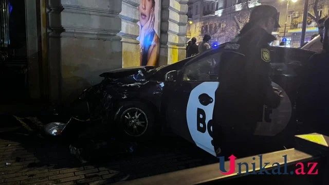 Bakıda “Prius” iki kuryeri vurdu Yaralananlar var (FOTO)