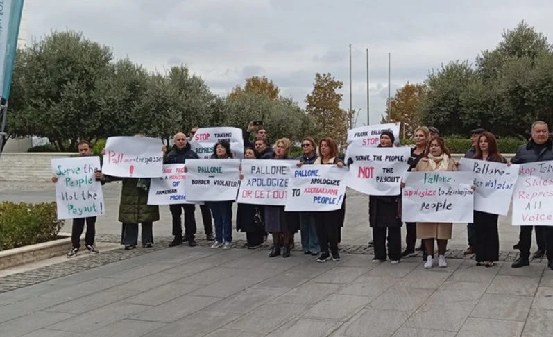 Bakıda Frank Peloniyə qarşı etiraz aksiyası keçirildi