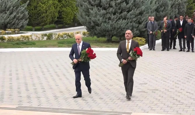 Kəmaləddin Heydərov pakistanlı həmkarı ilə FHNin Akademiyasında olub Xəbər saytı Son xəbərlər və Hadisələr