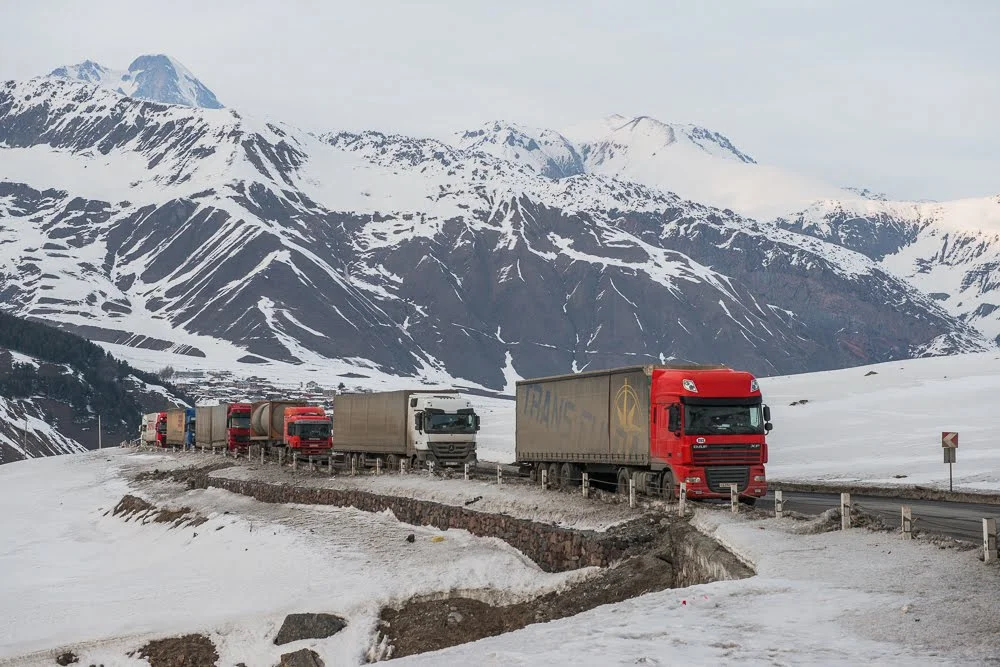 Ermənistanın Rusiyaya gedən yolu bağlandı