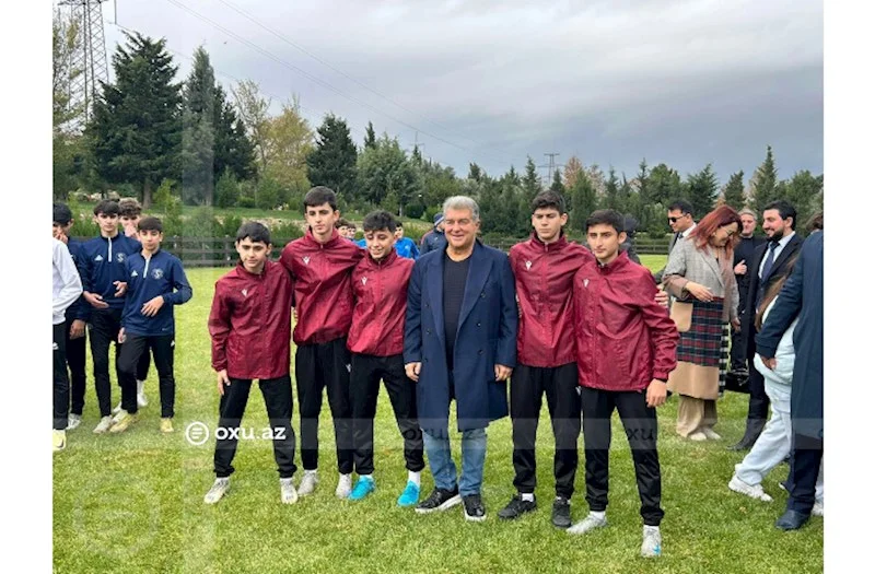 Barselonanın prezidenti Azərbaycanın yeniyetmə futbolçuları ilə görüşüb