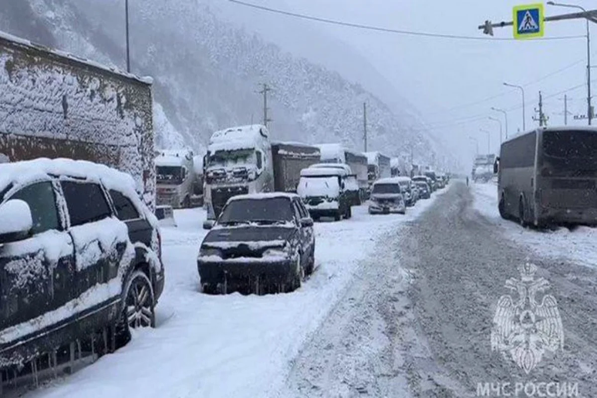 Gürcüstan Hərbi Yolunda ağır yük maşınlarının hərəkəti qadağan edilib