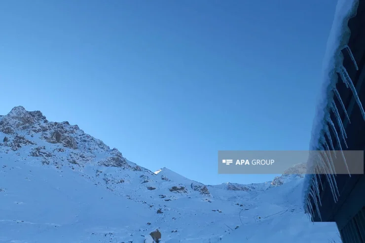 Ömər aşırımına güclü qar yağdı FOTO Yeni Sabah