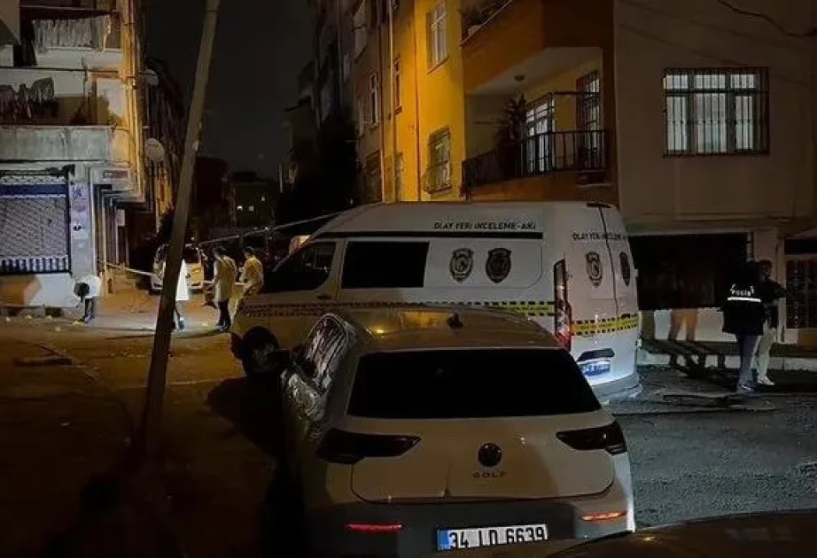 İstanbulda polis maşınına hücum olub Yeni Sabah