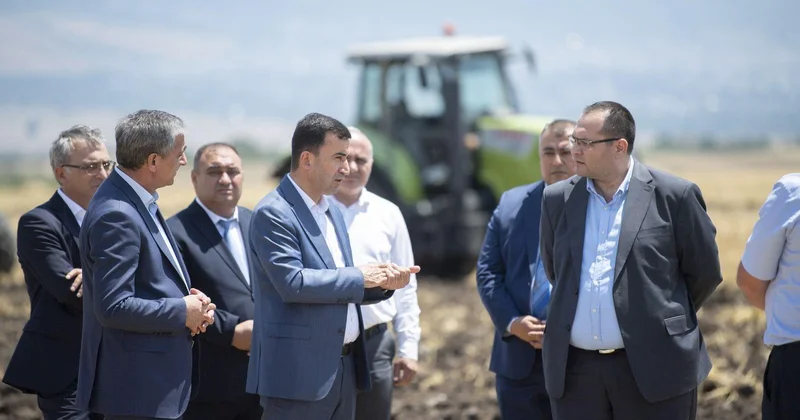 “İNDİYƏ KİMİ AQRAR SAHƏNİN İNKİŞAF KONSEPSİYASI YOXDUR” “Nazir 9 hektarda nə əkdi, nə becərdi ki, cəmi 14.000 manat gəlir əldə etdi?”