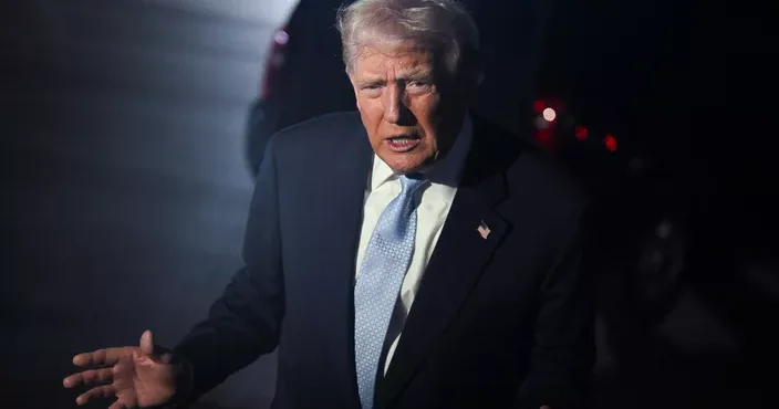 Tramp Maduroya “barış əli” uzatdı