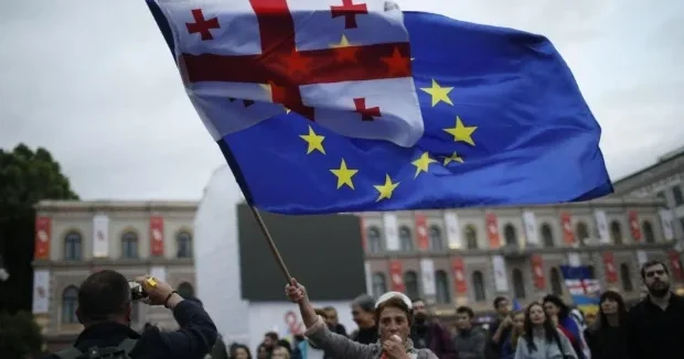 Gürcüstan Qərb münasibətləri buz dövrünə girdi ŞƏRH