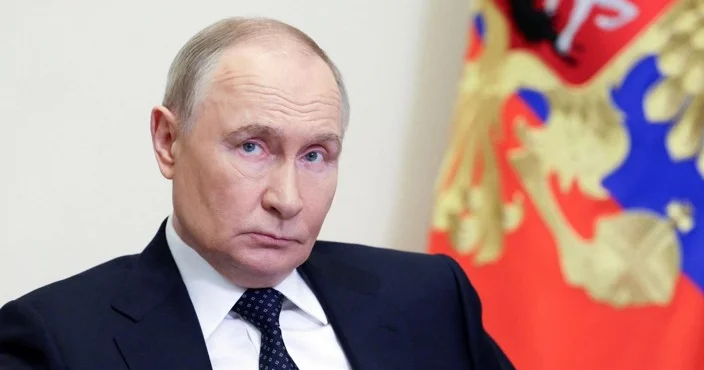 Putindən xarici işçilərlə bağlı yeni qaydalar: Əmək müqavilələrinin ləğvi asanlaşır