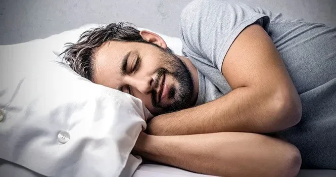 Yuxuların sirri açıldı: Beyin dərin yuxuda belə “oyanır”