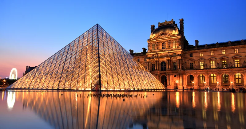 В Лувре закрыли часть помещений