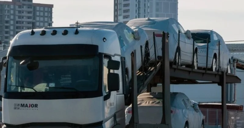 Экспорт китайских авто в Россию рухнул