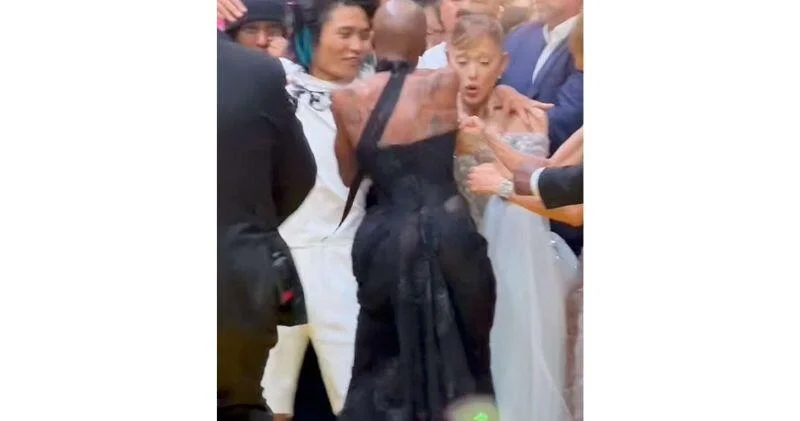 Напавшего на Ариану Гранде поклонника посадили в тюрьму